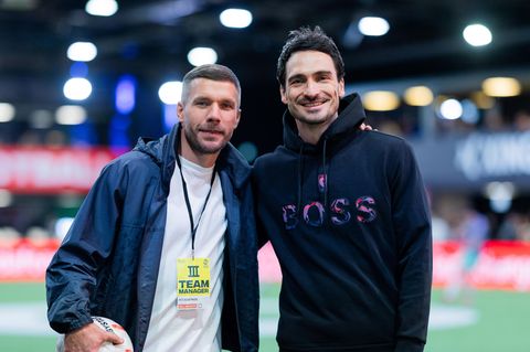 Die Präsidenten der ·Baller-League Mats Hummels und Lukas Podolski