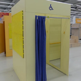 Umkleidekabine sucht neues Zuhause