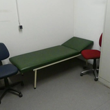 Und eine Krankenliege