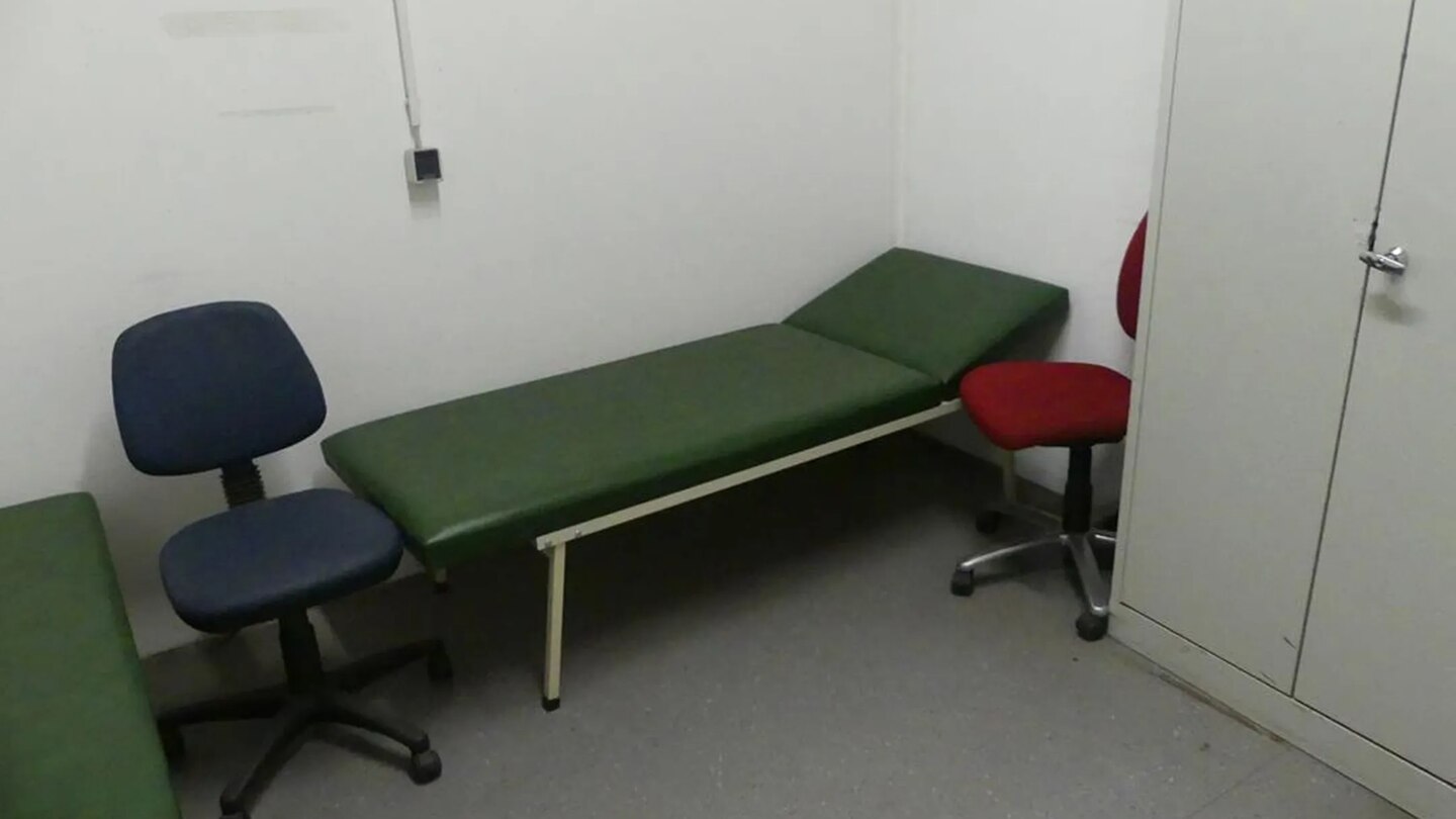 Und eine Krankenliege