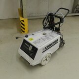 ...sowie ein Hochdruckreiniger.