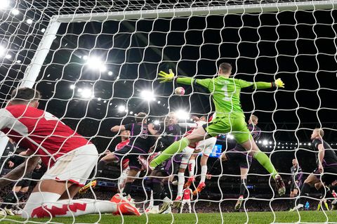 Torwart Manuel Neuer war die Lebensversicherung für den FC Bayern