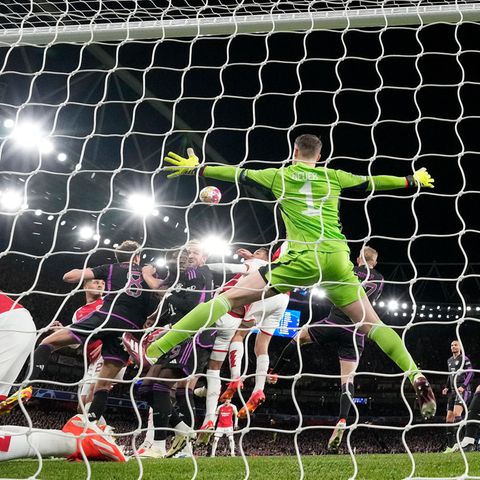 Torwart Manuel Neuer war die Lebensversicherung für den FC Bayern
