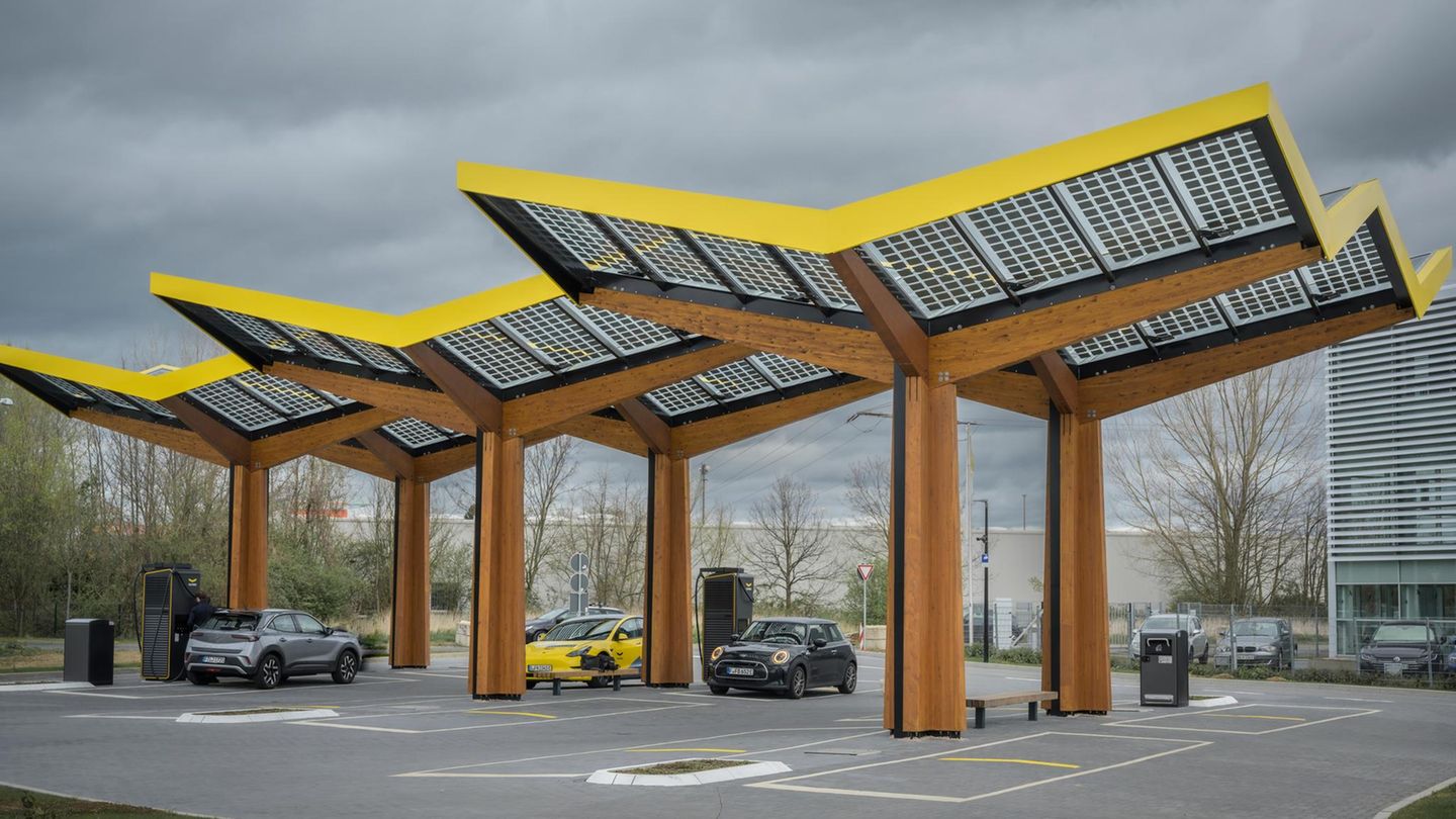 E-car sales slump: Germany’s charging network is hindering sales