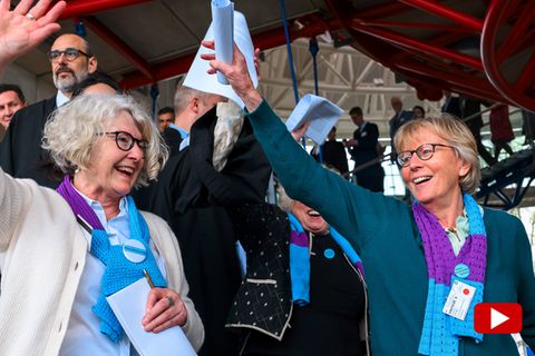 Schweizer KlimaSeniorinnen: Klimaschutz ist ab jetzt Menschenrecht