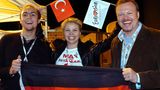 Raabs nächste ESC-Idee: eine eigene Castingshow für die Vorentscheid-Teilnahme. Bei "TV Total" rief er "Stefan sucht den Super-Grand-Prix-Star" - oder kurz SSDSGPS - ins Leben. Der damals unbekannte Sänger Max Mutzke gewann die Show und schoss mit dem Song "Can't wait until tonight" auf Platz eins der Charts. Seine Wahl beim Vorentscheid war dann beinahe nur noch Formsache. 2004 trat er für Deutschland beim ESC an - und landete auf Platz 8. "SSDSGPS" wurde mit dem Grimme-Preis ausgezeichnet.