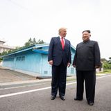 Donald Trump und Kim Jong Un stehen an der nordkoreanischen Grenze