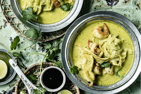 Laksa: Nudelsuppe auf Kokosbasis mit Chili