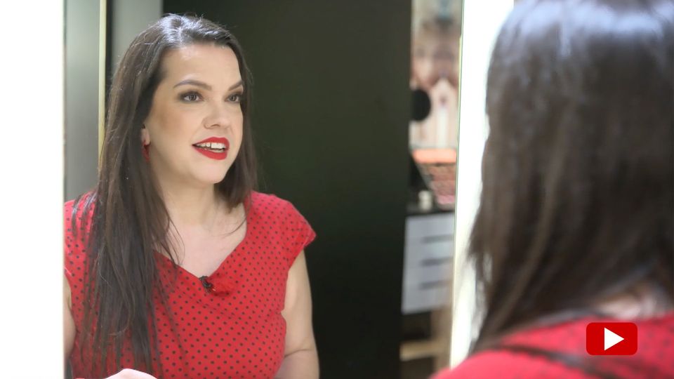 Schlupflider-Sticker, Contouring und Co. – Reporterin testet Alternativen zur Schönheits-OP