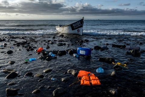 Flüchtlingsboot vor kanarischen Inseln: Europas neue Härte