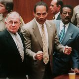 3. Oktober 1995: Nicht schuldig, befinden die Geschworenen. Trotz erheblicher Zweifel an seiner Unschuld, die er sein Leben lang nicht los wird.