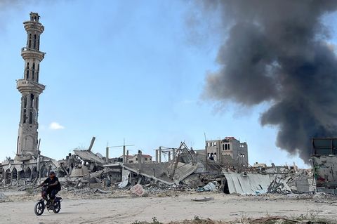 Szene der Zerstörung in Khan Younis im südlichen Gazastreifen nach dem Abzug der israelischen Truppen am vergangenen Wochenende