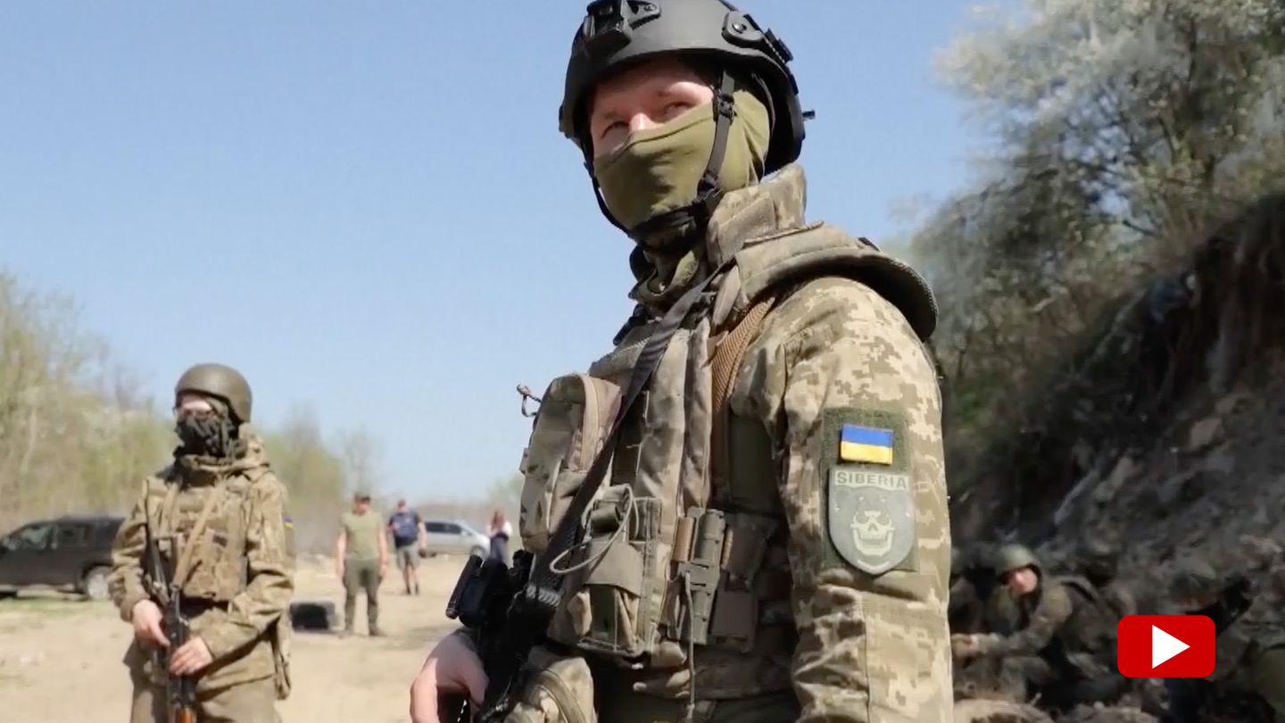 Gl&uuml;hende Putin-Gegner: "Sibirisches Bataillon" k&auml;mpft in Ukraine gegen Russland