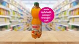 Im Multivitaminsaft Multi 12 hat sich die Zusammensetzung geändert: Der Anteil des teuren Orangensaftes schrumpfte von 9,7 auf 5 Prozent. Aufgefüllt wurde mit günstigerem Apfelsaft (20,4 statt 15,7 Prozent).