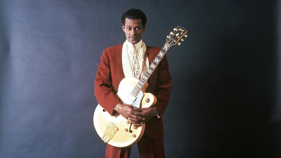 70Jahre Rock Portrait des Rock and roll Musikers Chuck Berry circa 1958 in Chicago, Illinois
