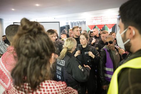 Polizisten auf dem Palästina Kongress