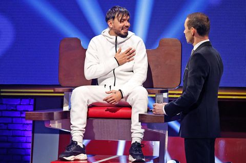 Rapper Capital Bra auf dem Quizstuhl von ARD-Moderator Kai Pflaume