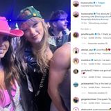 ... hatte Taylor Swift auch nichts dagegen, bei diesem privaten Ausflug für Fotos zu posieren. Die Reality-TV-Darstellerin Teresa Giudice von der Show "Real Housewifes of New Jersey" schnappte sich den Superstar für einen Schnappschuss in der Menge.