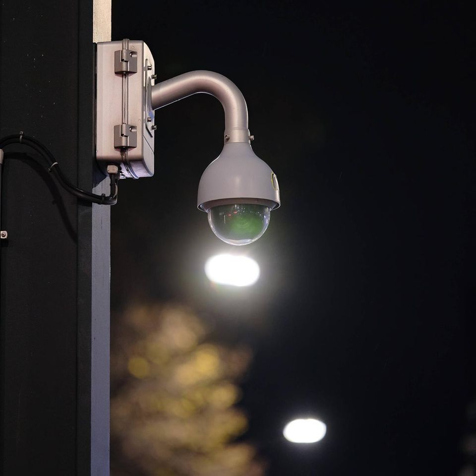 Überwachungskamera in der Nacht