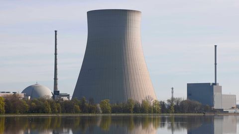 Symbolfoto für Atomstrom: Das im April 2023 abgeschaltete Atomkraftwerk Isar 2