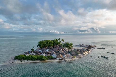 Ein Luftbild der Überreste der Insel Nyangai in Sierra Leone