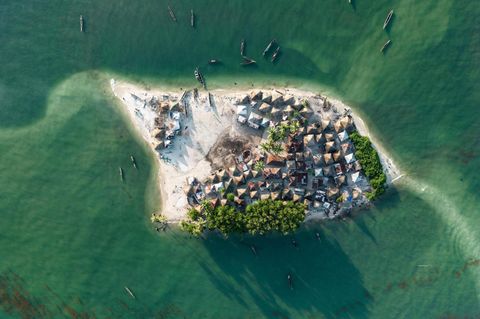 Aufnahme der Insel Nyangai aus der Vogelperspektive