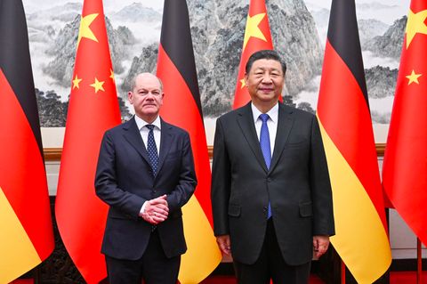 Bundeskanzler Olaf Scholz (l.) und Chinas Staatschef Xi Jinping