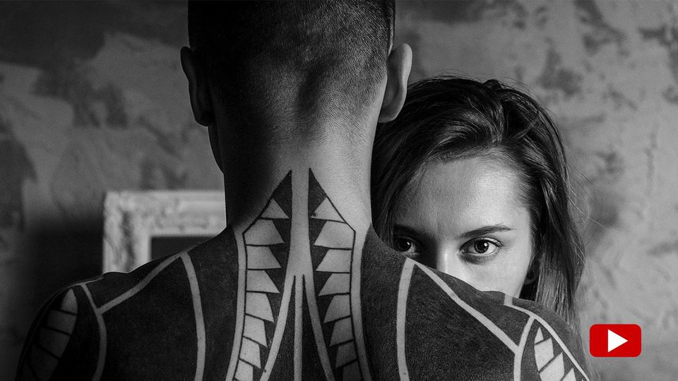 Paartherapeutin erklärt, warum Bindungsängstler sich Nähe wünschen und trotzdem vor ihr fliehen Psychologin und Paartherapeutin Anouk Algermissen erklärt im Interview, welche tatsächlichen Ängste hinter der sogenannten "Bindungsangst" stecken und was das in Betroffenen auslöst.