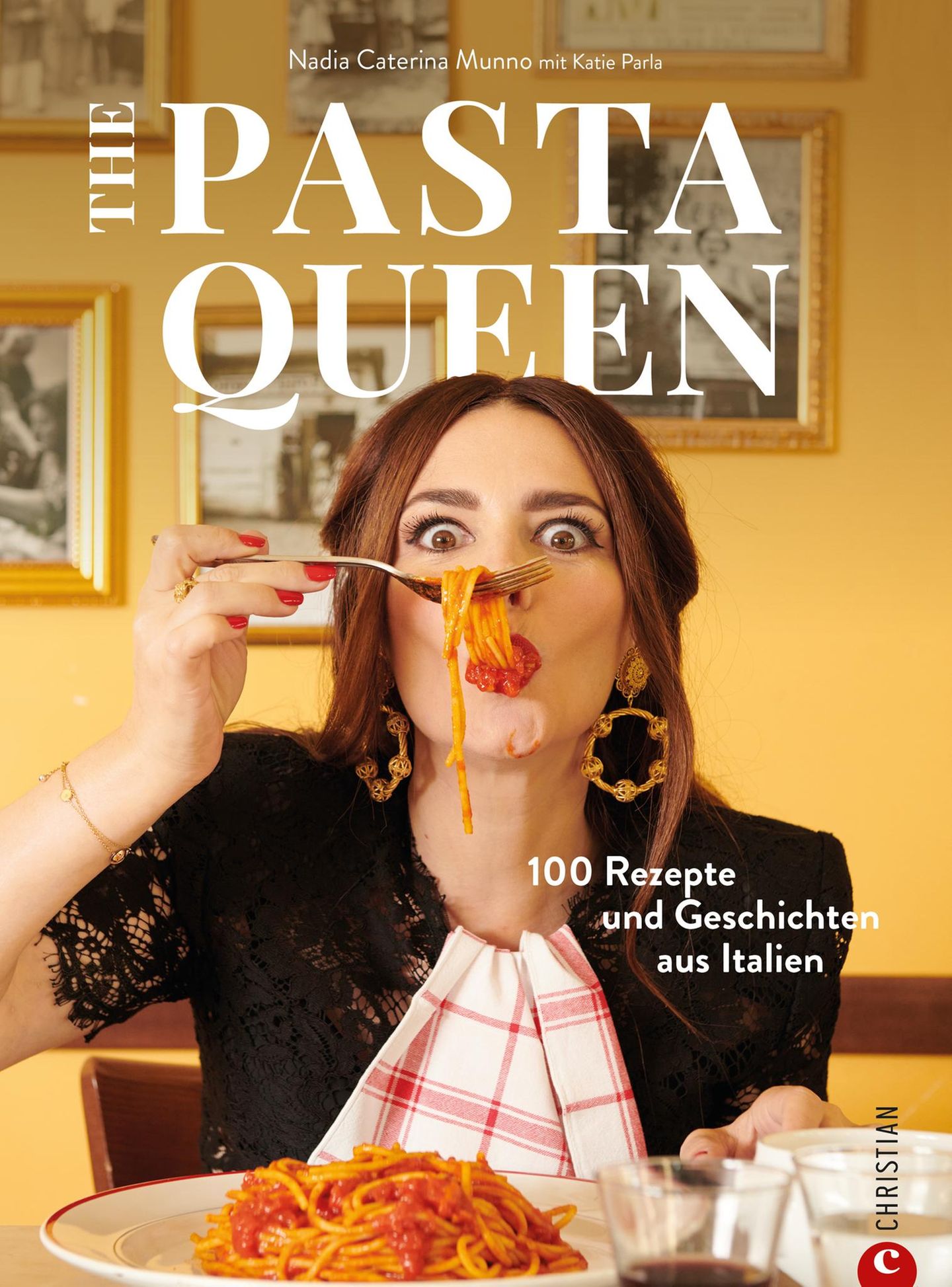 Mehr Nudelrezepte gibt's hier: "The Pasta Queen" – 100 Rezepte und Geschichten aus Italien. Auf deutsch erschienen im Christian Verlag. 288 Seiten. 34,99 Euro. Erhältlich u.a. bei Thalia, buecher.de und Amazon.  