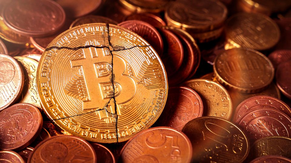 Eine kaputte Bitcoin-Münze
