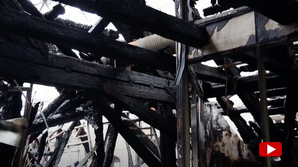 Brand in Kopenhagen: Aufnahmen aus der Börse zeigen die Zerstörung (Video)