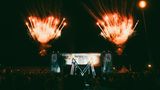 Modular Festival: Feuerwerk über der Bühne