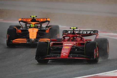 Im Sprint-Qualifying in Shanghai treffen Lando Norris im McLaren und Carlos Sainz im Ferrari aufeinander