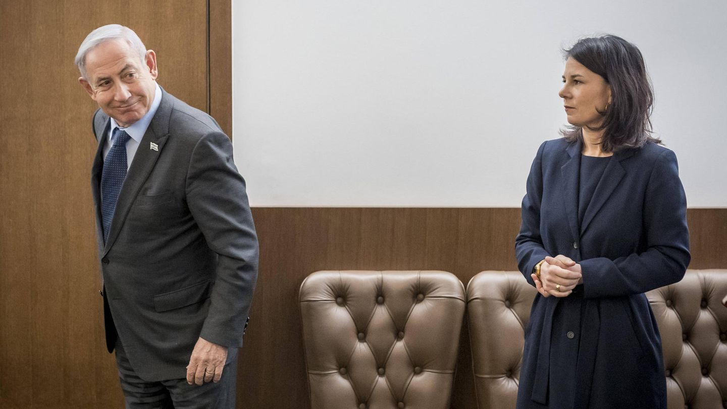 Annalena Baerbock beim Treffen mit Benjamin Netanjahu in Israel