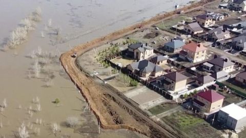 Hochwasser: Russen bauen wegen mangelnder Hilfen eigenen Damm