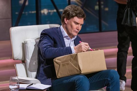 Jeder hat sein Päckchen zu tragen: In "Die Höhle der Löwen" ging es auch um die Psyche von Carsten Maschmeyer und den übrigen Investoren