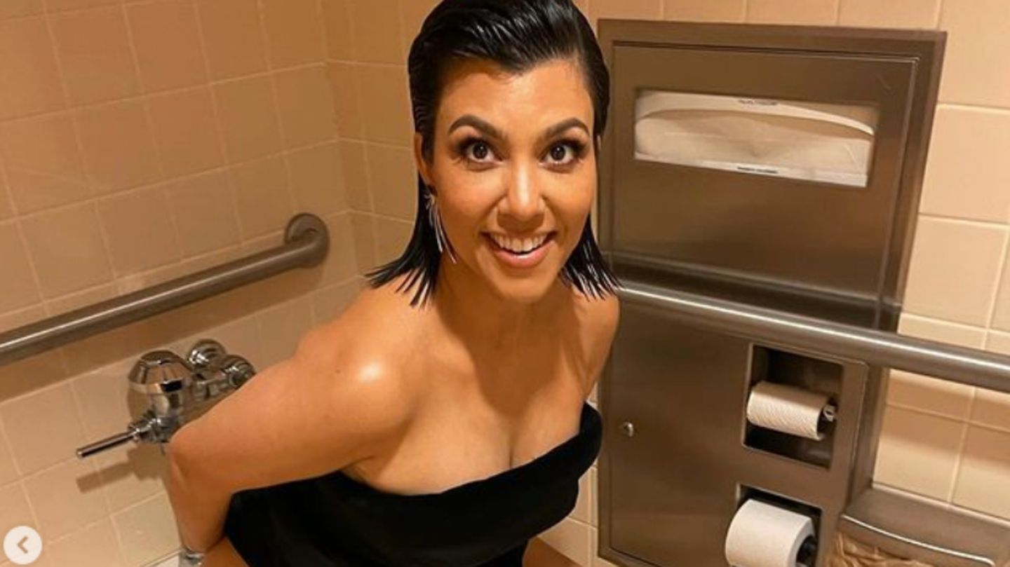 People of today: Travis Barker wishes Kourtney Kardashian a happy birthday with this crazy snapshot