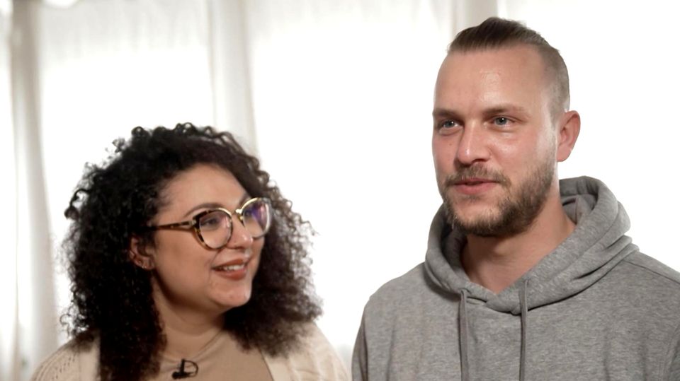 Das Geschäft mit der Liebe – Teil 4 : Ehepaar macht den Test: So bringt Tantra Schwung in die Beziehung