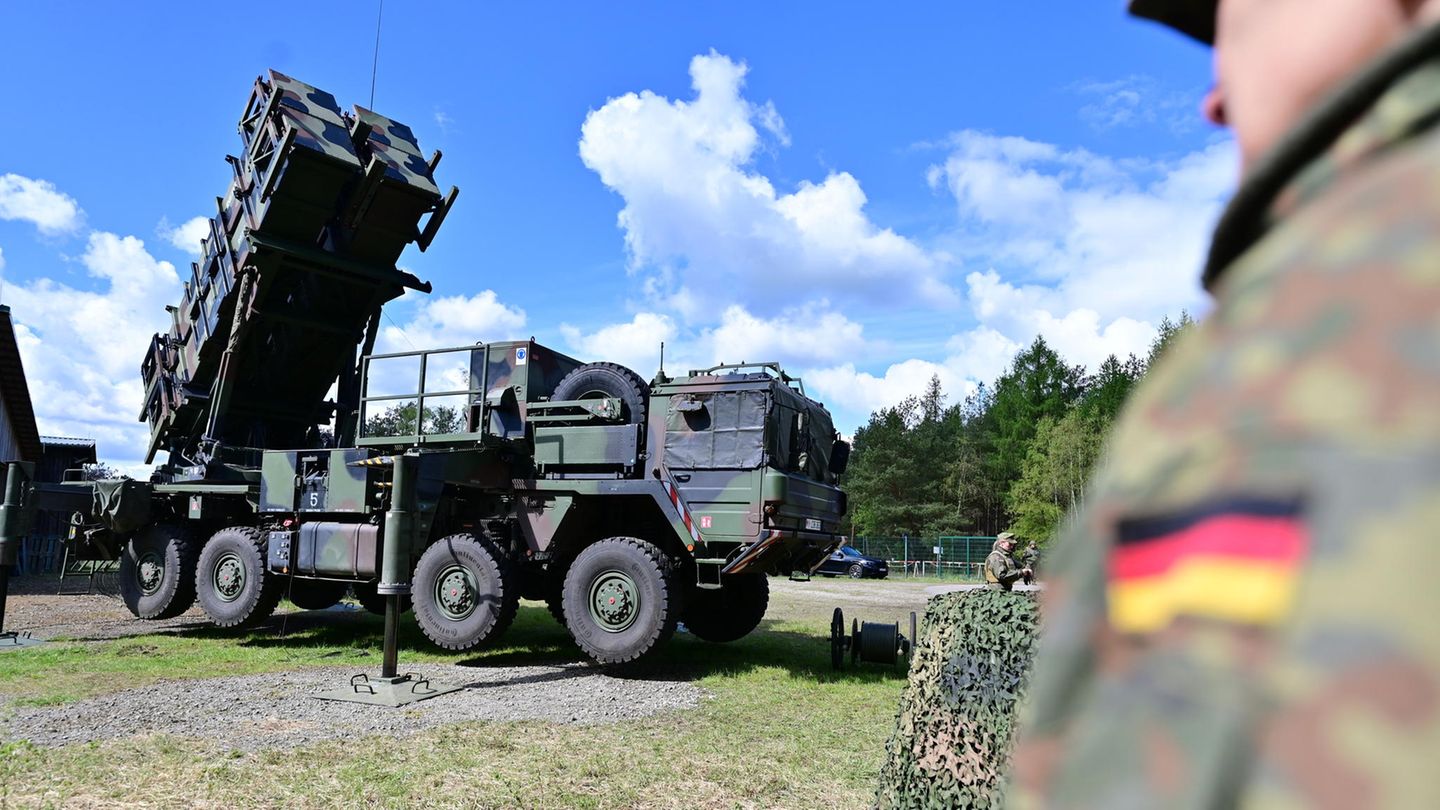 Ukraine: Third Patriot system from Germany apparently ready for use