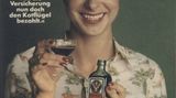 Dass das Verhältnis zum Alkohol vor 50 Jahren oftmals noch ein anderes war, beweist diese Jägermeister-Werbung. "Ich trinke Jägermeister, weil die Versicherung nun doch den Kotflügel bezahlt."