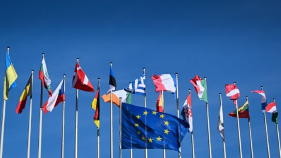 Flaggen der EU-Länder
