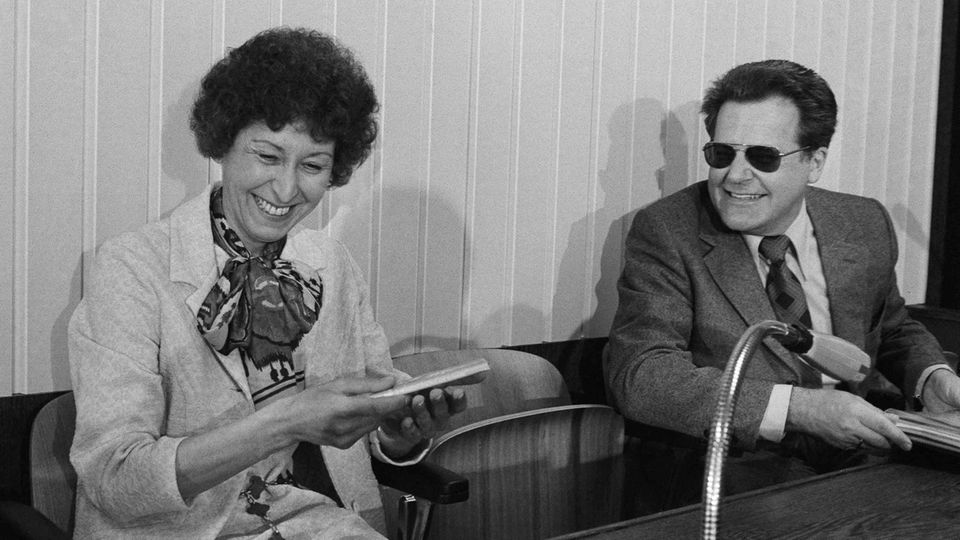 Günter Guillaume (r.) und seine Ehefrau Christel beim Gerichtsprozess