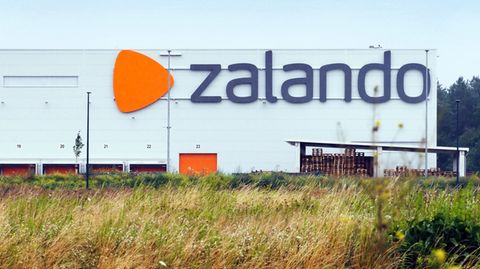 Ein Logistikzentrum des deutschen Mode- und Schuhversandhändlers Zalando