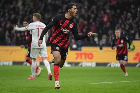 Auf dem Weg nach Europa: Eintracht Frankfurts Fares Chaibi jubelt über sein Tor zum 1:1-Ausgleich gegen den FC Augsburg