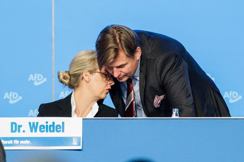 AfD-Chefin Alice Weidel und der EU-Abgeordnete Maximilian Krah auf der Europawahlversammlung der AfD in Magdeburg im Sommer 2023.
