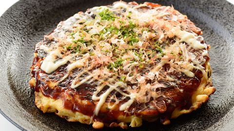Okonomiyaki, Pfannkuchen im japanischen Stil