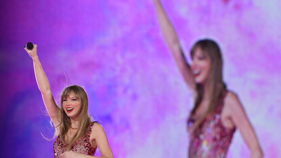 Superstar Taylor Swift (hier bei einem Konzert in Buenos Aires) verfasst ihre Songs noch selbst. Manche Akademiker vergleichen sie mit klassischen Dichtern wie Samuel Taylor Coleridge oder William Wordsworth