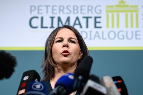 Annalena Baerbock spricht beim Petersberger Klimadialog in Berlin