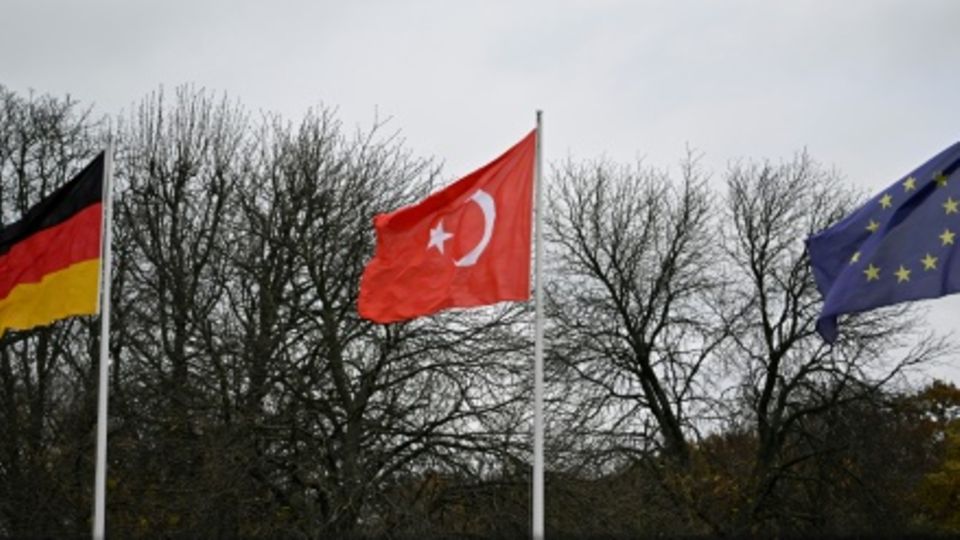 Flaggen Deutschlands, von Türkei und Europäischer Union
