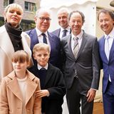 Vor dem Miniaturwunderland posierten die Royals mit ihren Kindern und den Gründern des Miniaturwunderlandes